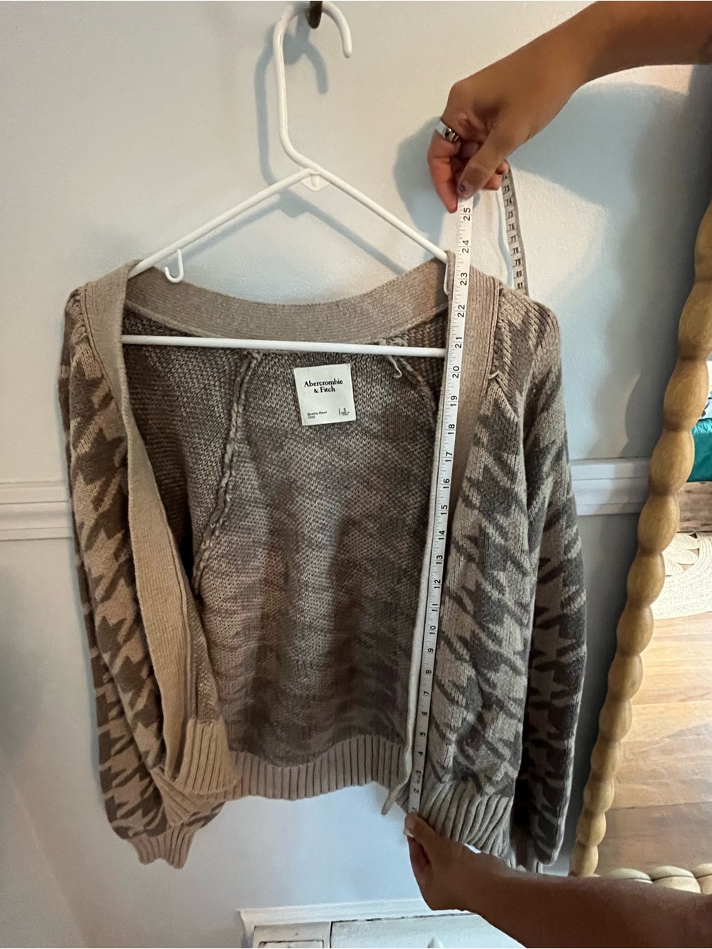 Abercrombie & Fitch Taupe Patterned Open-Front Cardigan